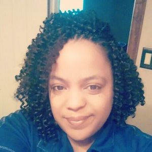 Meet your Posher, Stacie